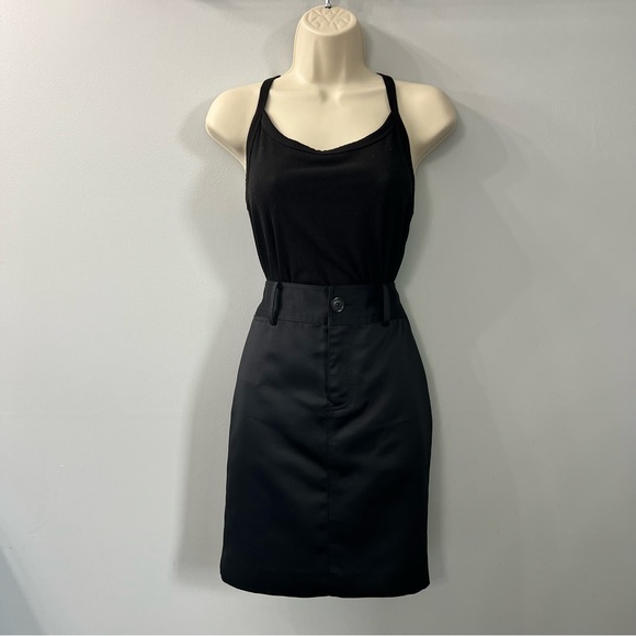 Marc Jacobs Black Button & Zipper Front 3 Pocket Shiny Pencil Skirt Size 4 - Picture 3 of 6